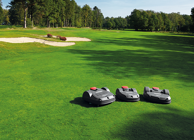 ECHO-Robotics-Maehroboter-fuer-Golfplaetze